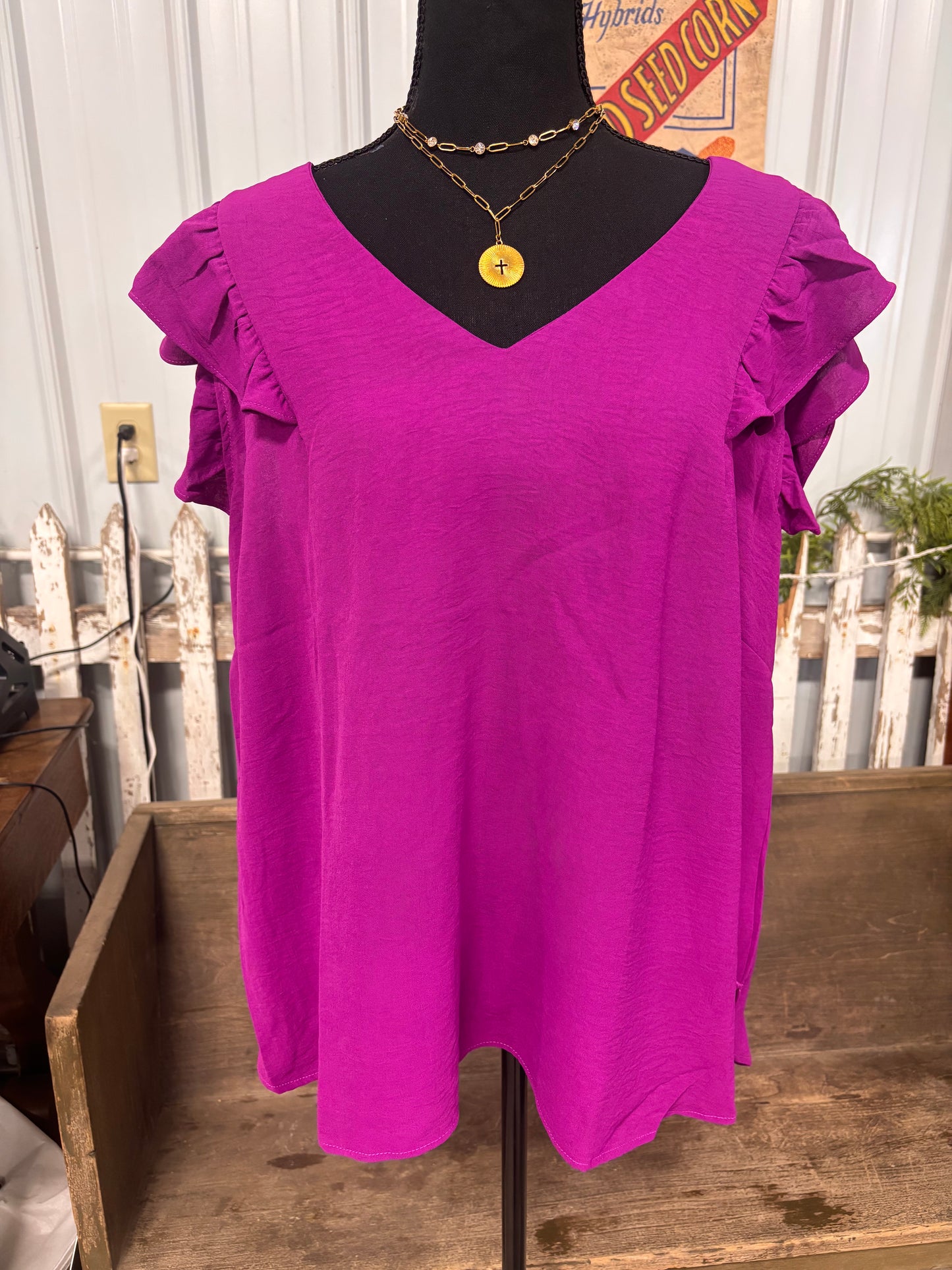Flutter Sleeve Top in Magenta Purple