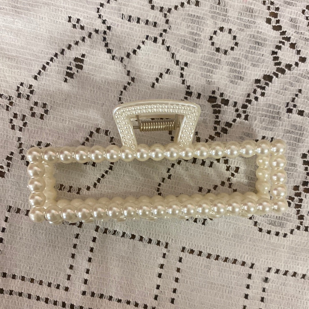 Pearl Clip