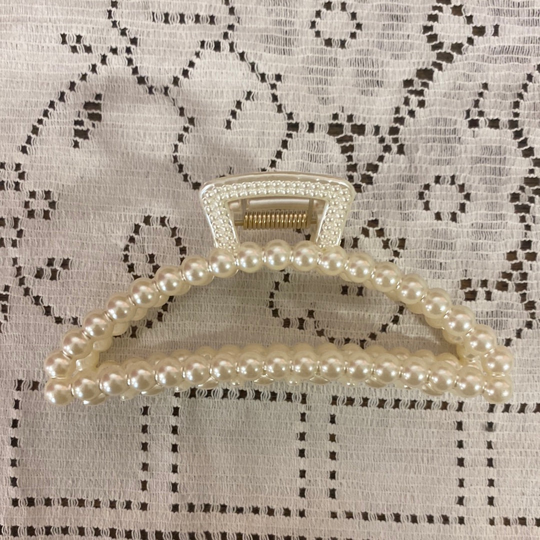 Pearl Clip